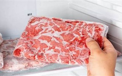 解冻肉放外面10小时会坏吗 肉解冻十几个小时还能吃吗